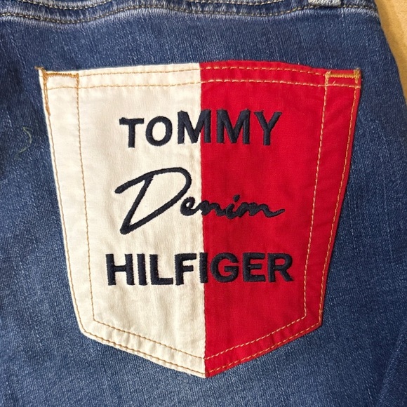 Tommy Hilfiger Blue Skinny Jeans with Red and White Patch - Picture 9 of 9